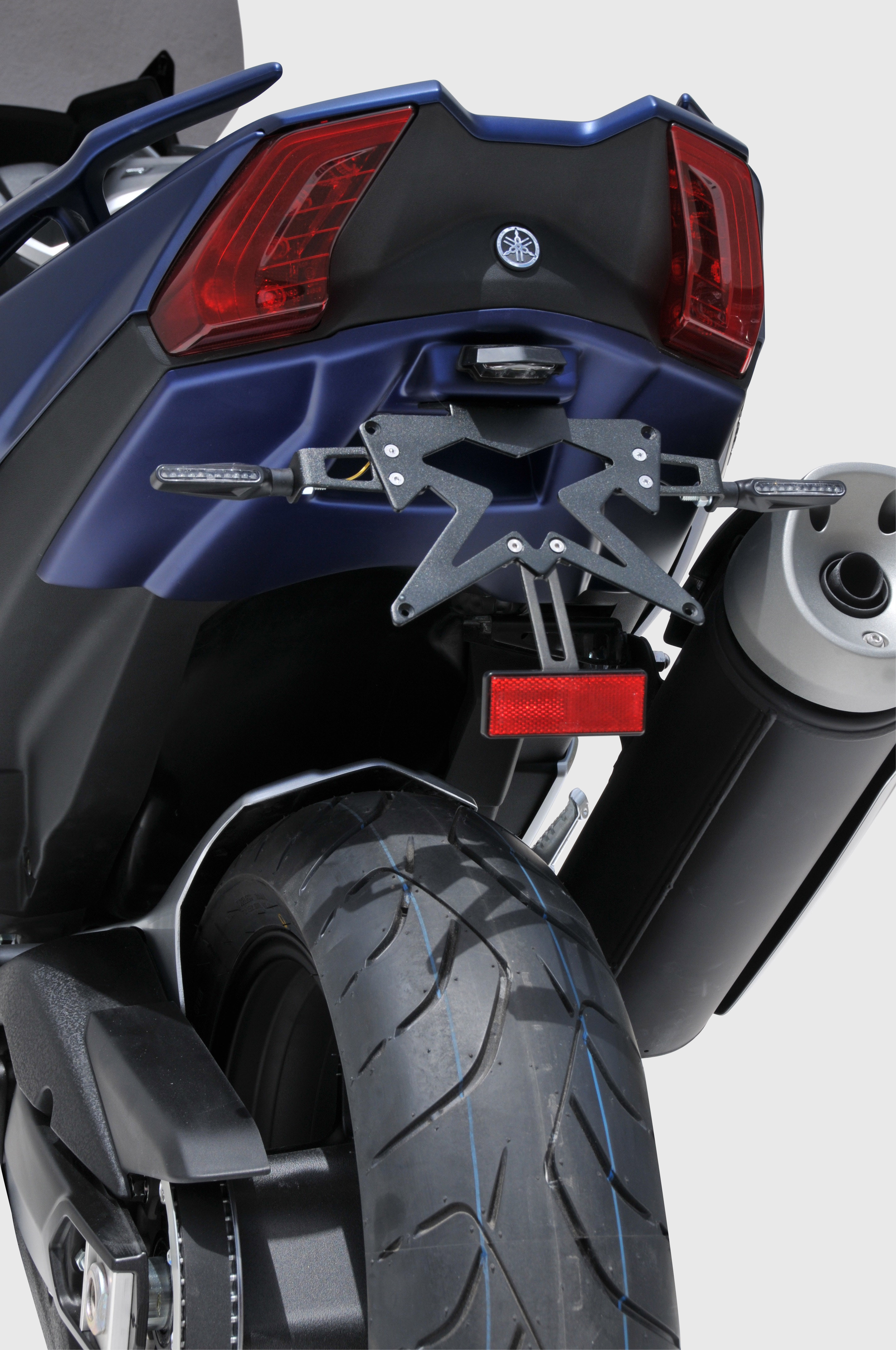 Support de plaque Barracuda (YT5104/12) Yamaha T-MAX 530 - IXTEM MOTO